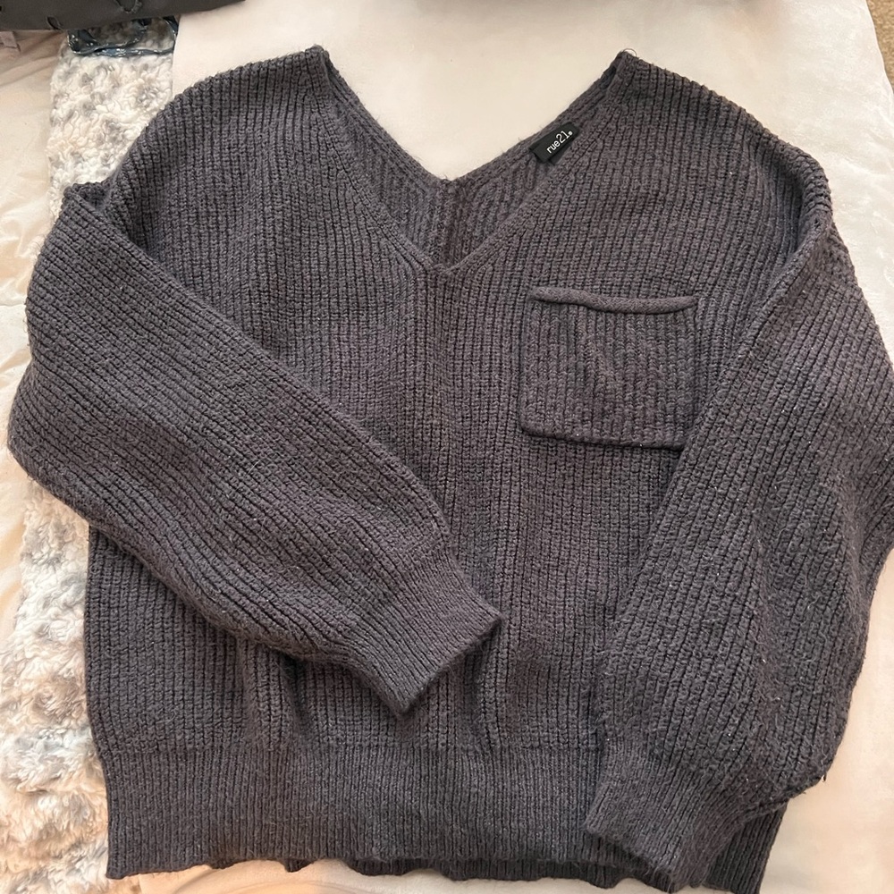 Men's Gray V-Neck Sweater